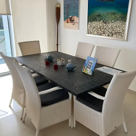 Trident Apartament *