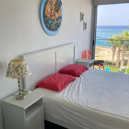 Апартаменты Trident